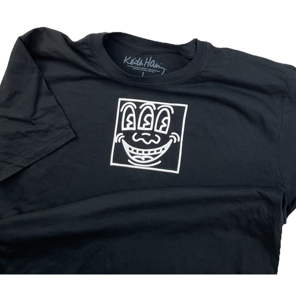 Keith Haring T-Shirt Men Sz L Three Eyed Art Graphic Tee Smiling Face Graphic